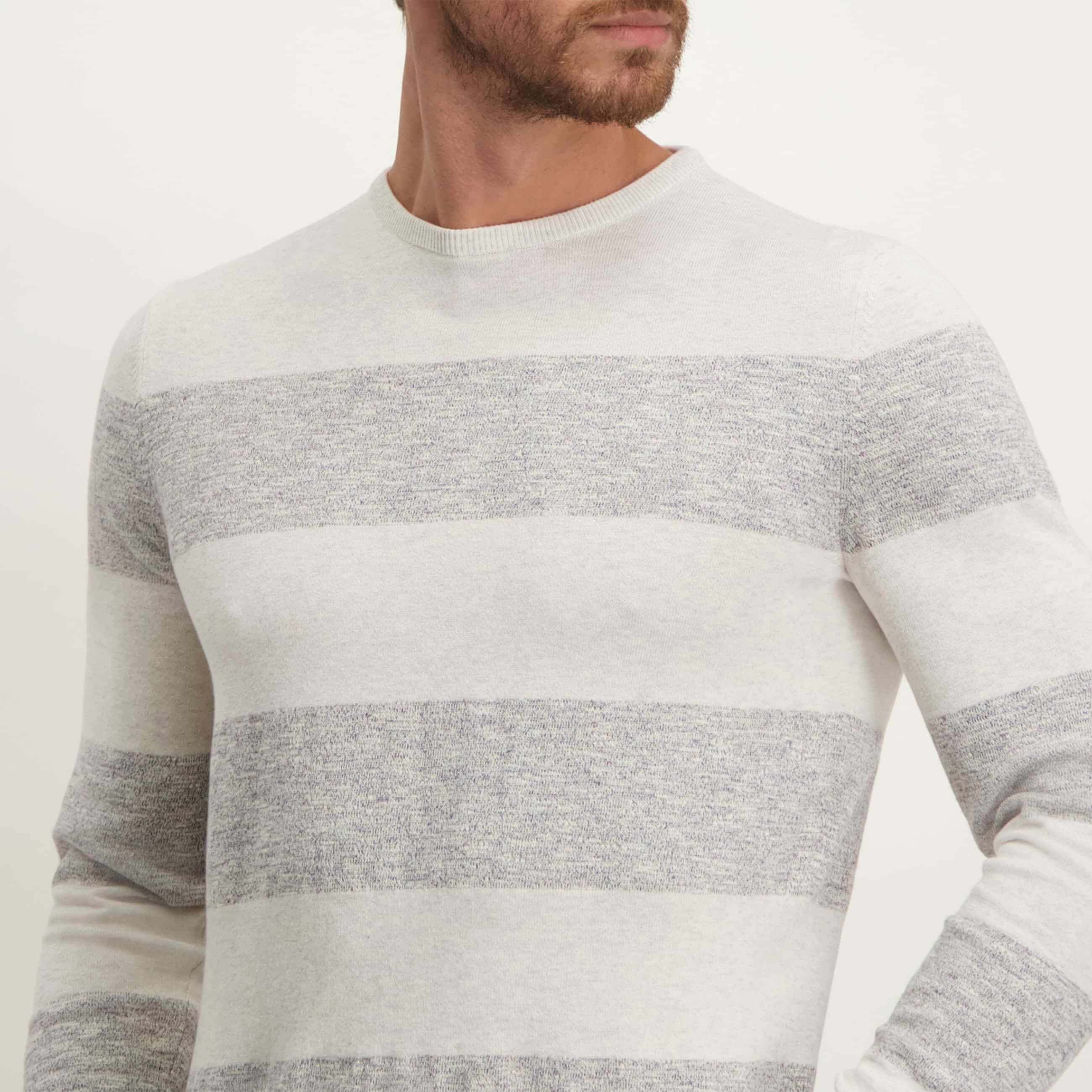 C-neck striped