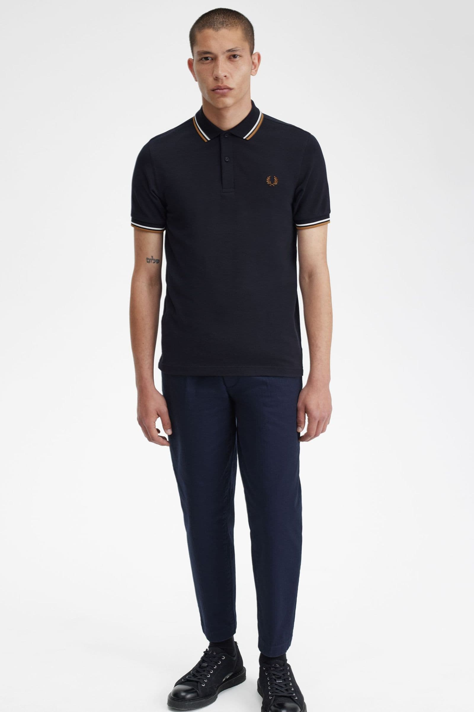Twin tipped shirt