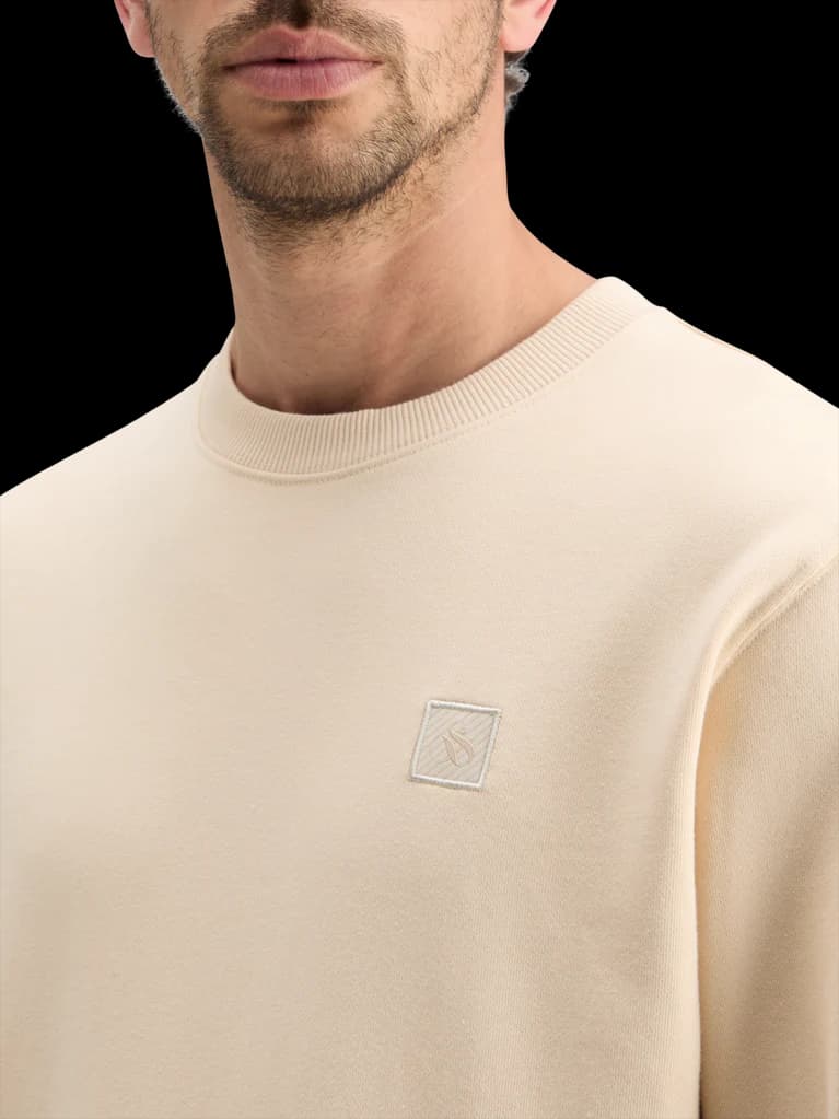 Essential logo badge crew