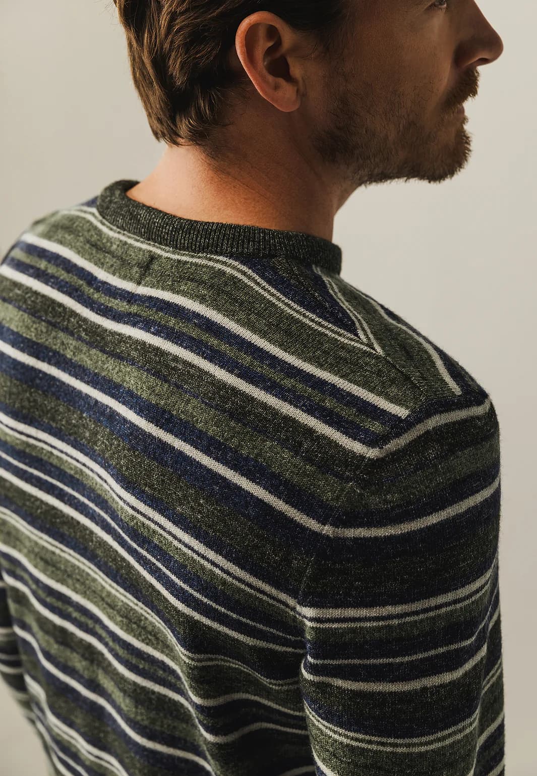 C-neck striped