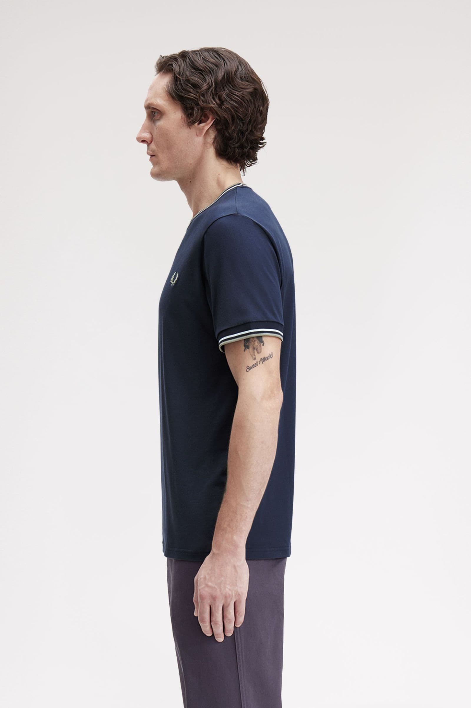 Twin tipped t-shirt
