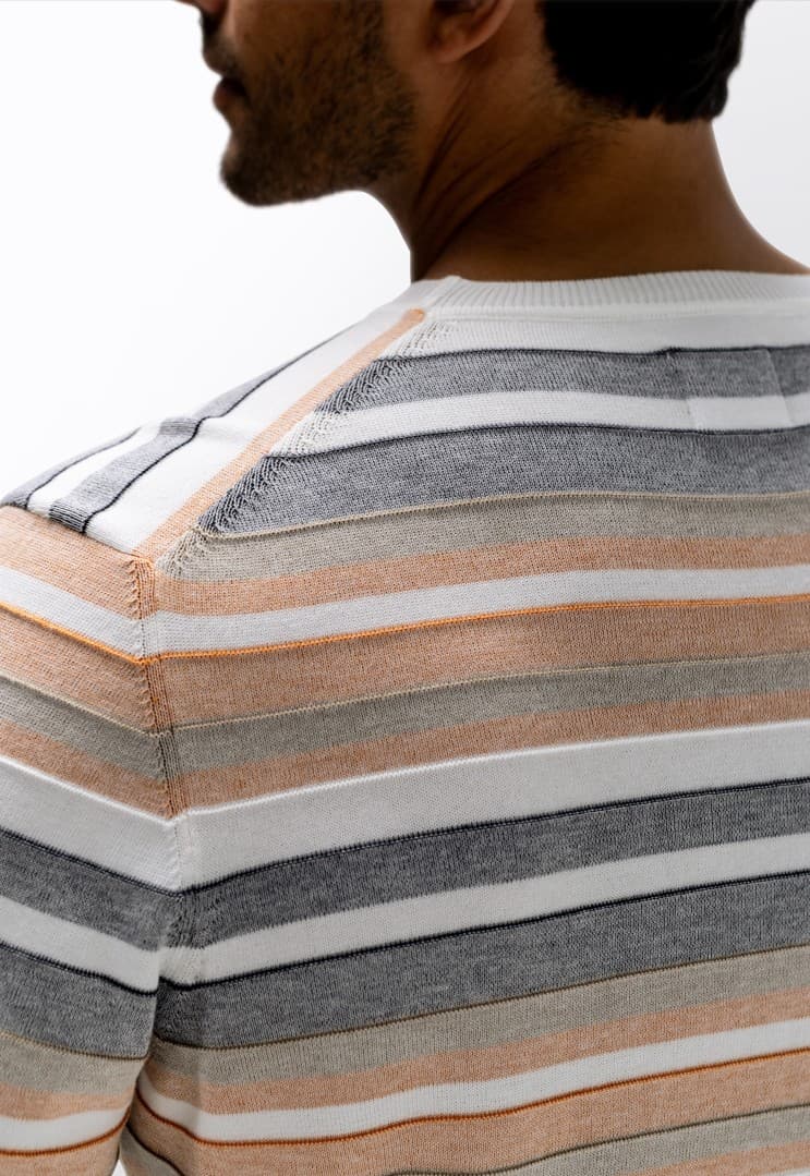 C-neck striped