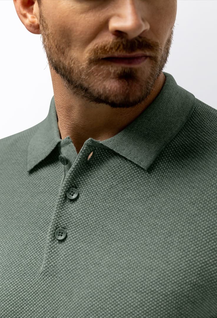 Knitted poloshirt
