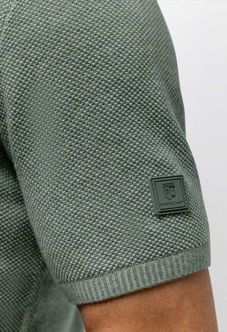 Knitted poloshirt