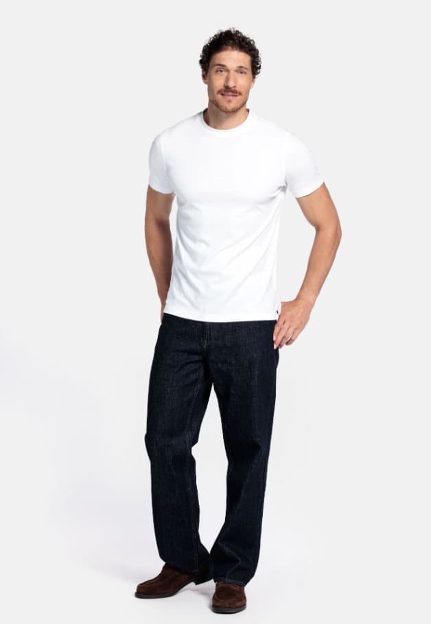 C-neck tee