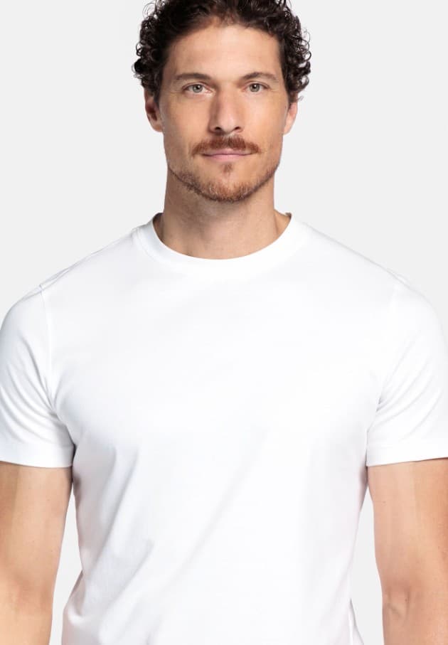 C-neck tee