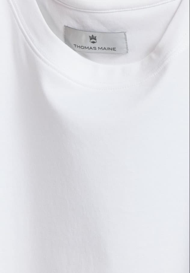 C-neck tee