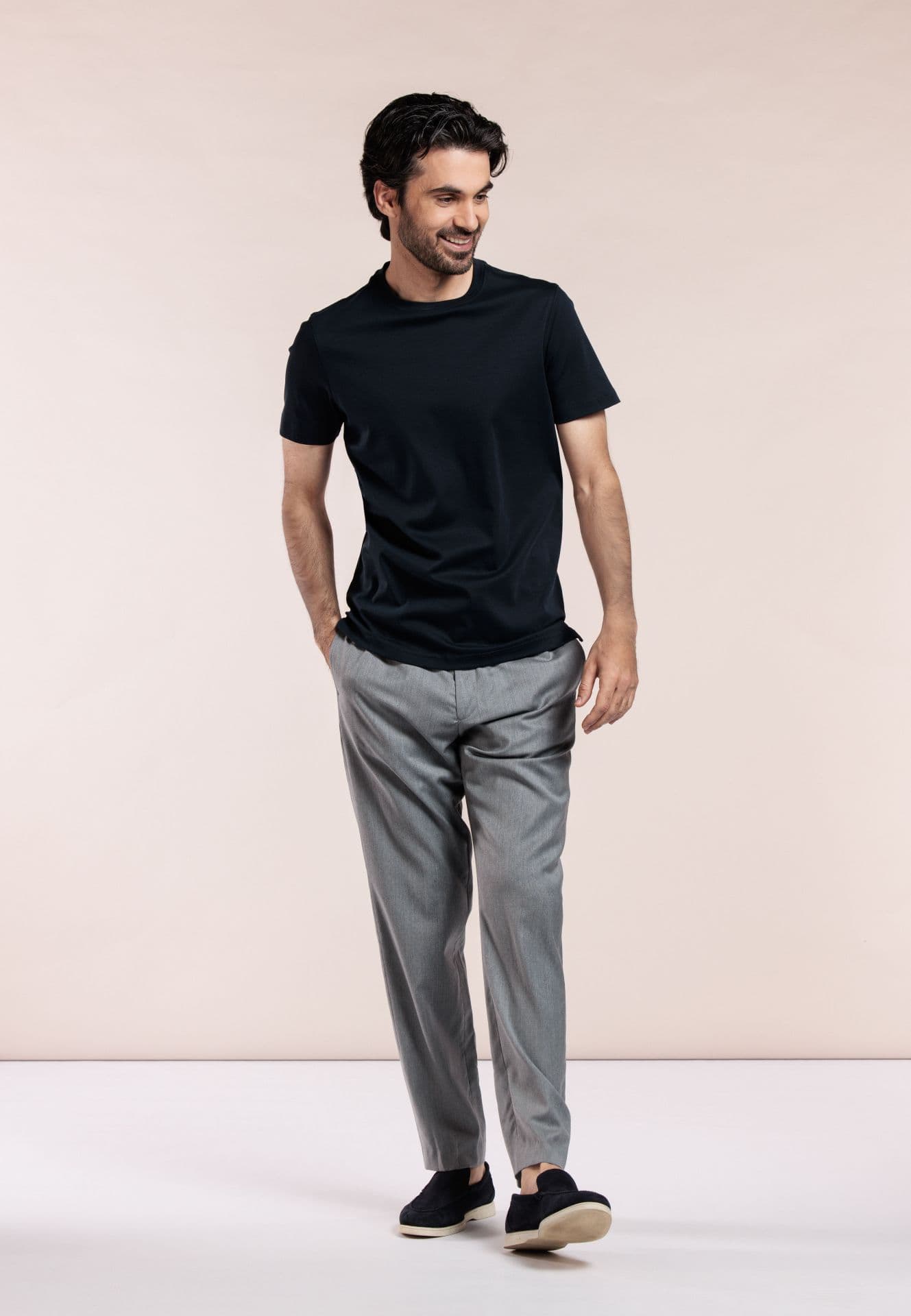 C-neck tee