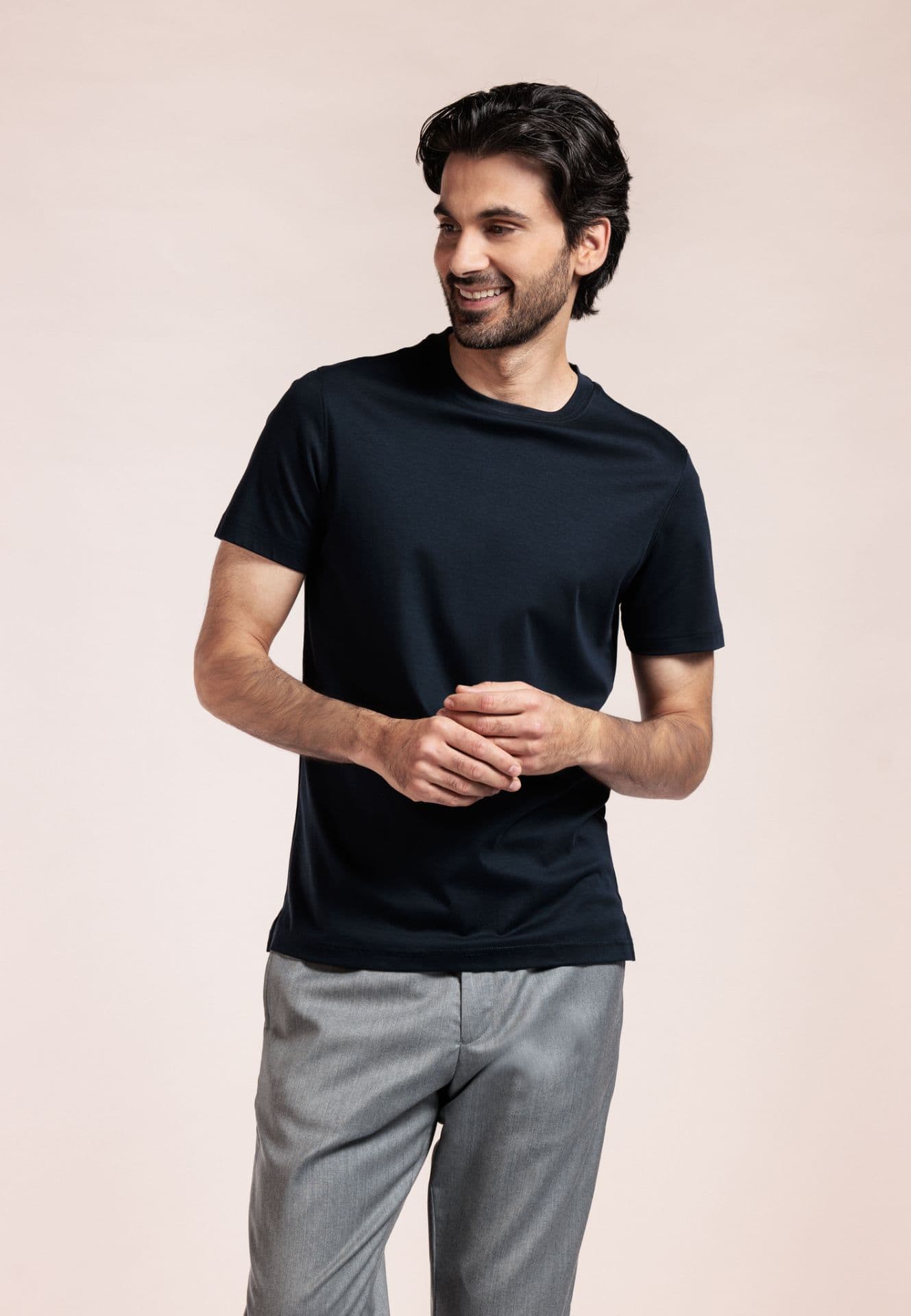 C-neck tee