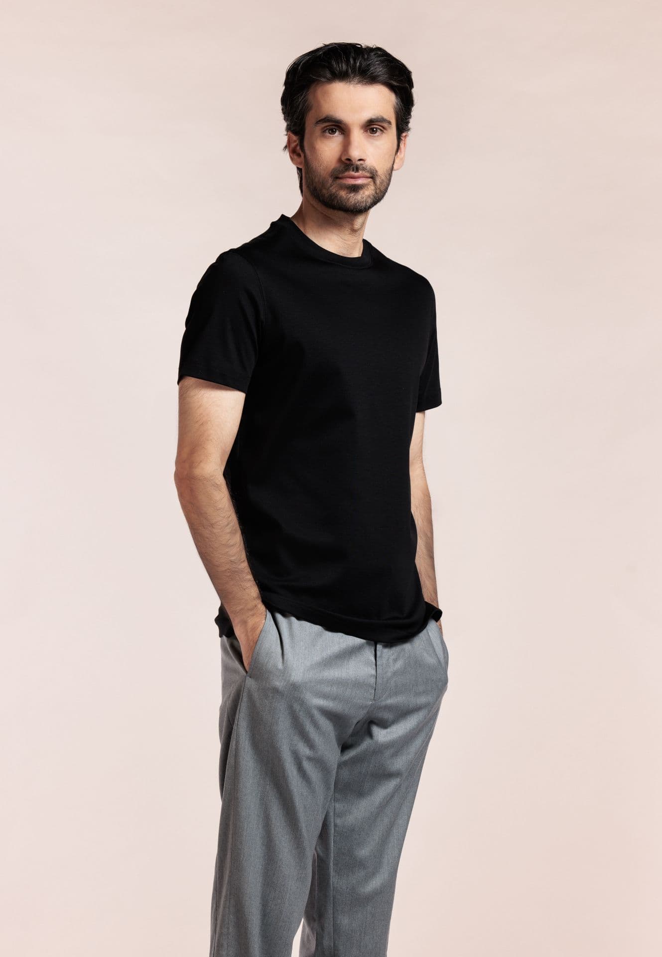 C-neck tee