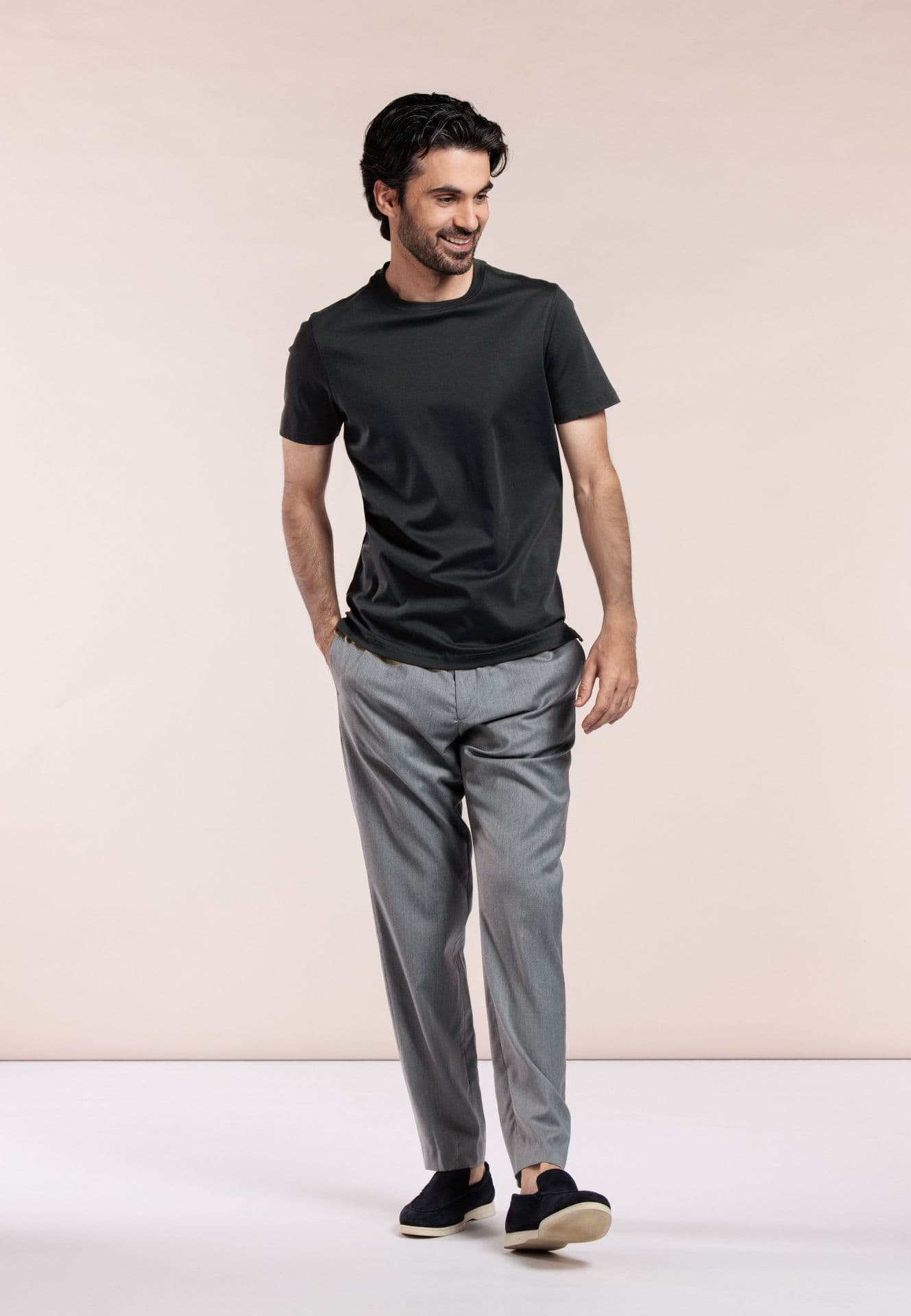 C-neck tee