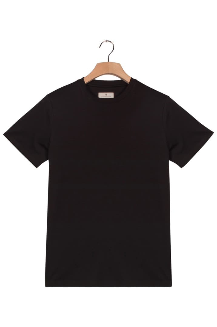 C-neck tee