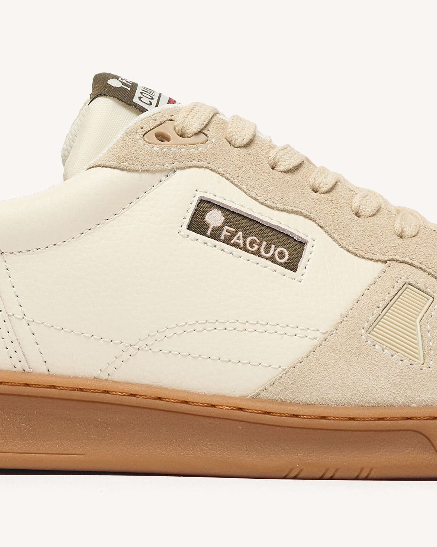 COMMUTE 1 sneakers van ecru-kaki leer