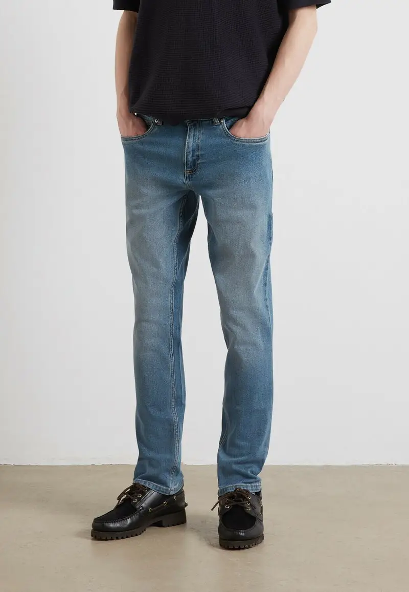 Farah Elm Slim Fit Jeans Light Rinse