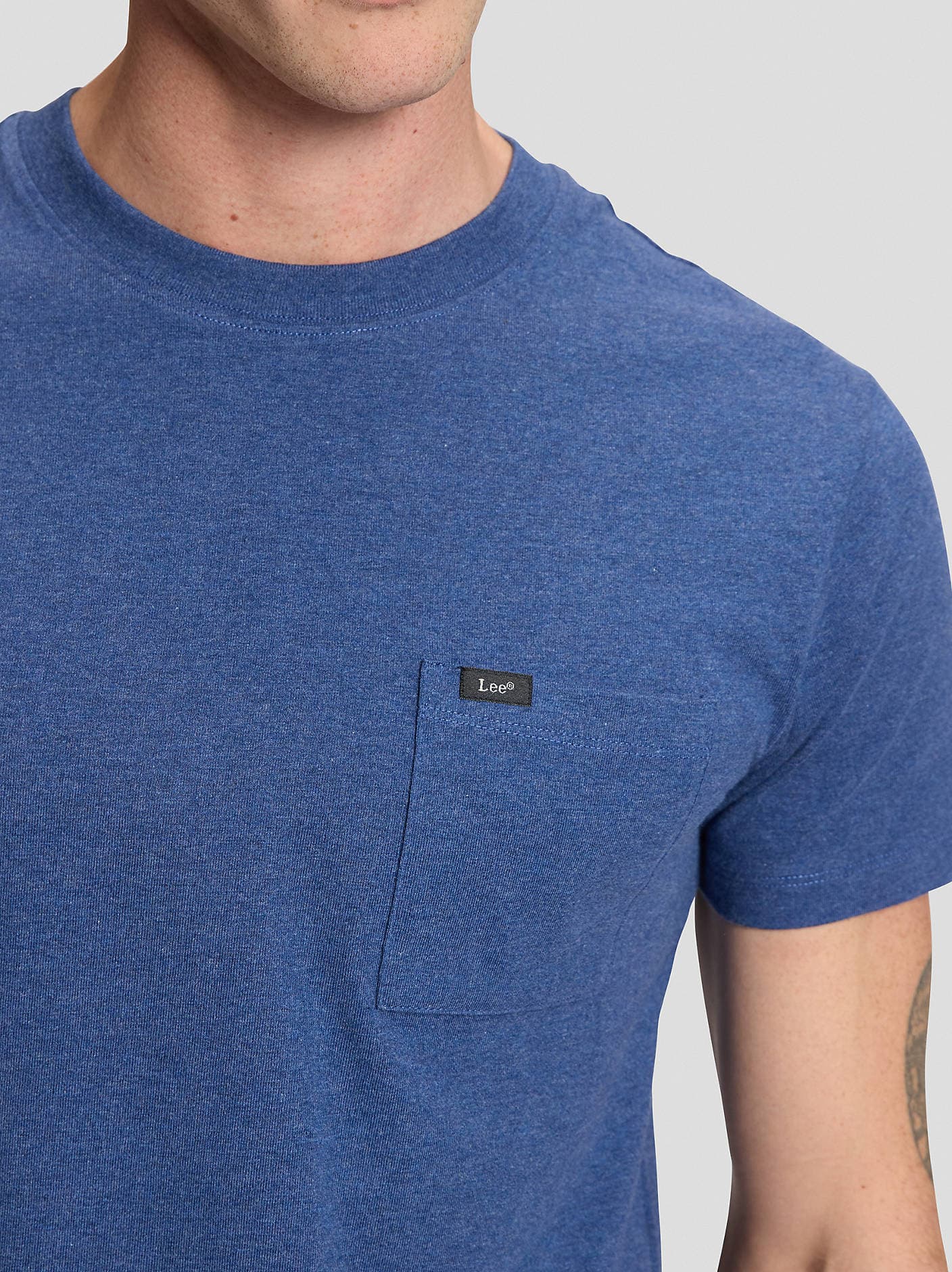 Lee Slim Ultimate Pocket Tee – Navy Mele