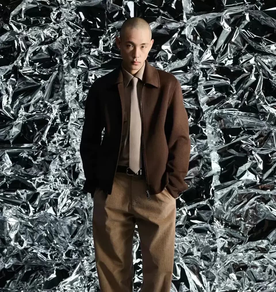 Winter 26 lookbook: Strellson wollen jas in warme bruintinten
