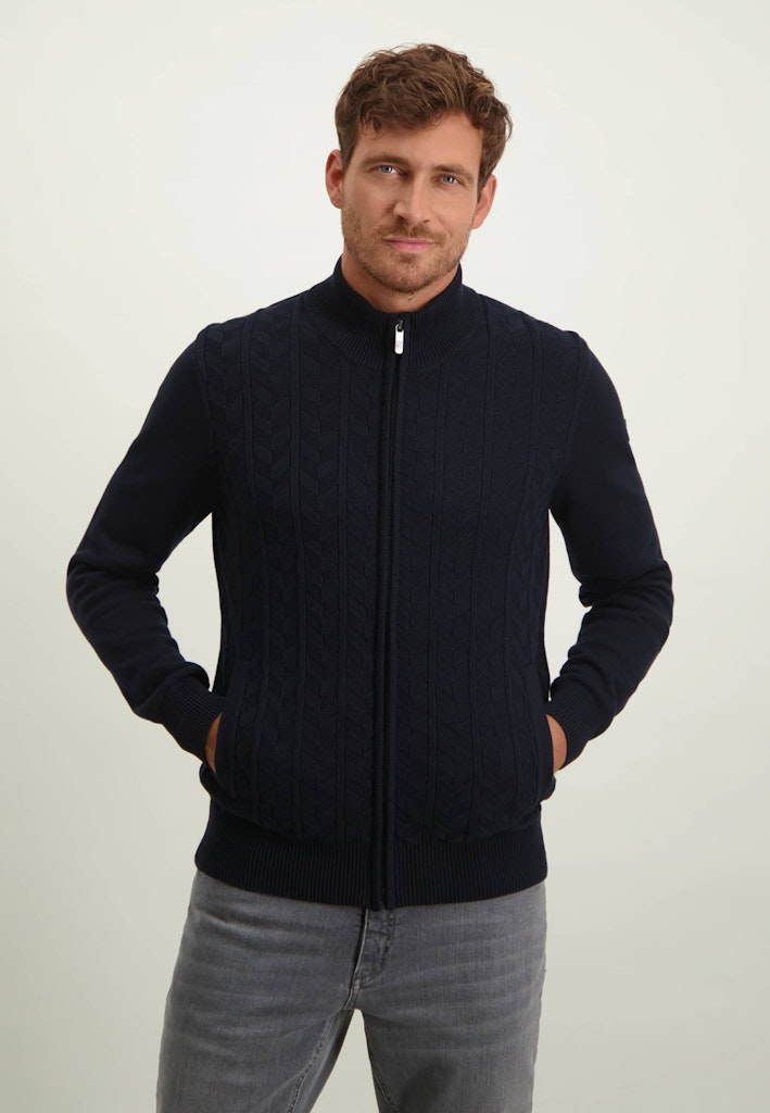 Cardigan zip closure