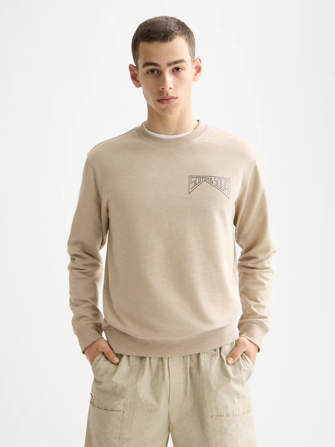 Left chest logo sweat