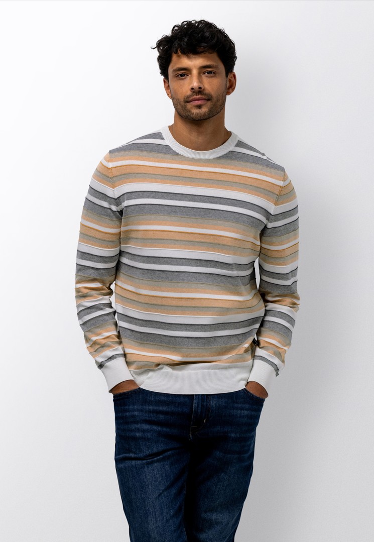 C-neck striped